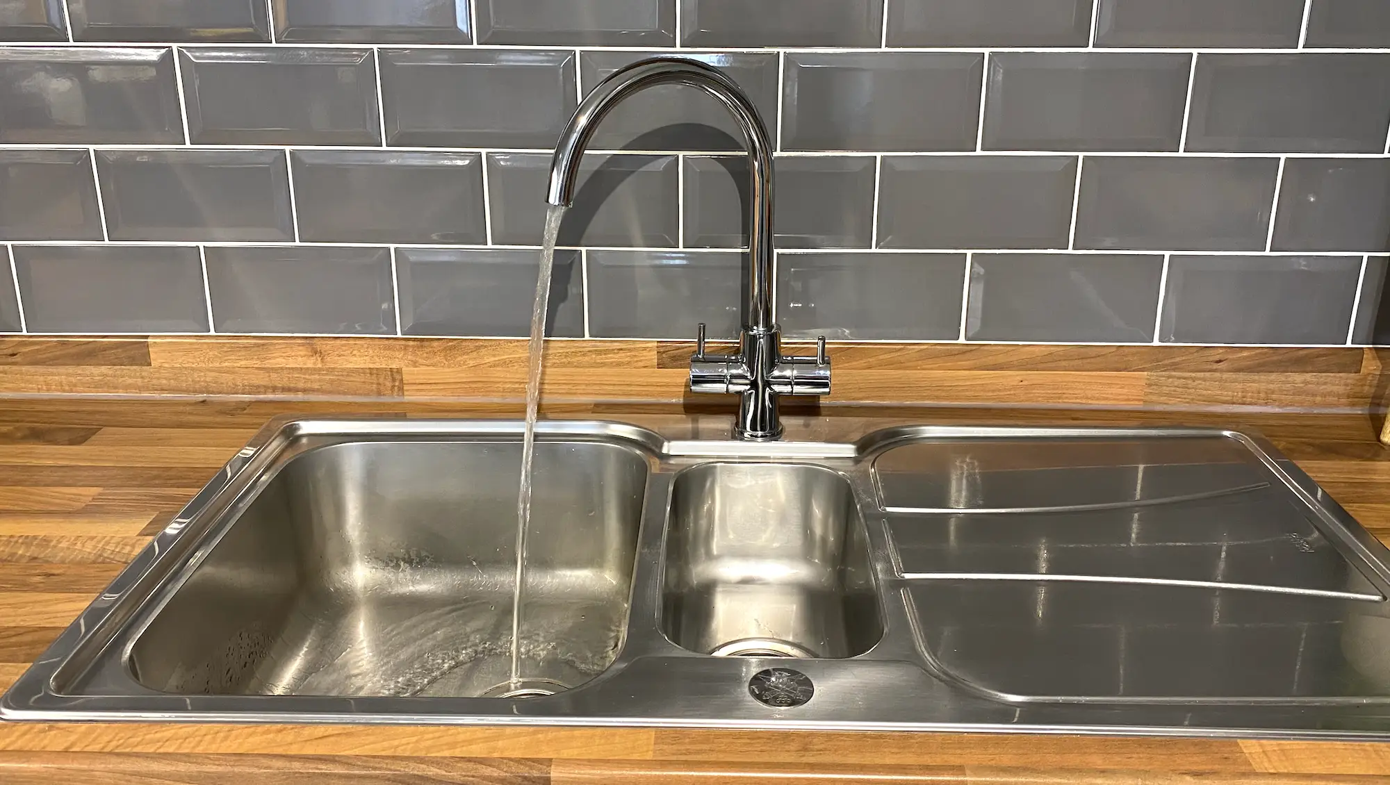 Cost to replace kitchen mixer tap